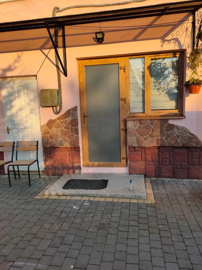 Hotel Rava-Ruska Exterior foto